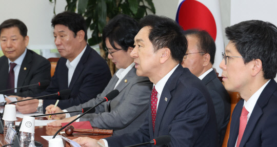 김기현 국민의힘 대표가 20일 서울 여의도 국회에서 열린 최고위원회의에서 발언하고 있다. 연합뉴스.